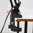 Luminária de mesa com braço articulado