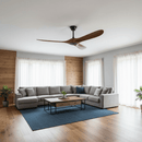 Ventilador de teto com pás de madeira curvadas