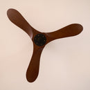 Ventilador de teto com pás de madeira curvadas