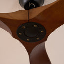 Ventilador de teto com pás de madeira curvadas